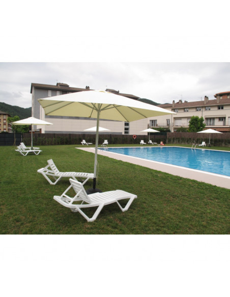 Tumbonas de plástico. Tumbona apilable Piscina MASTER P.33