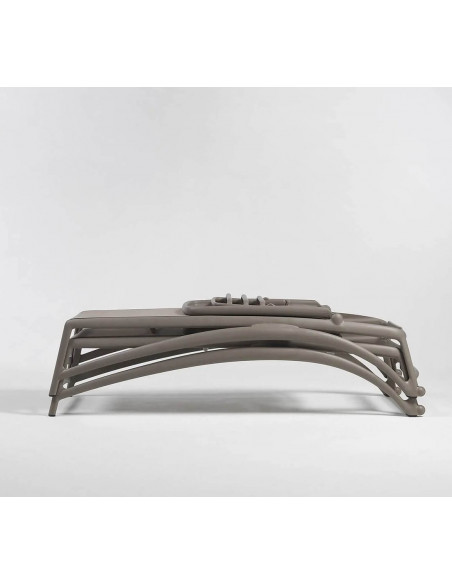 Tumbona ATLANTICO apiladas para piscina hotel