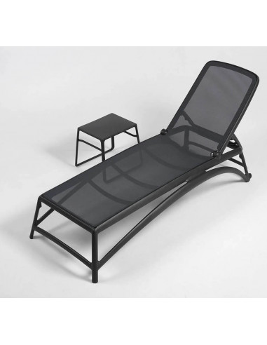 Tumbona ATLANTICO para piscina hotel con mesita auxiliar
