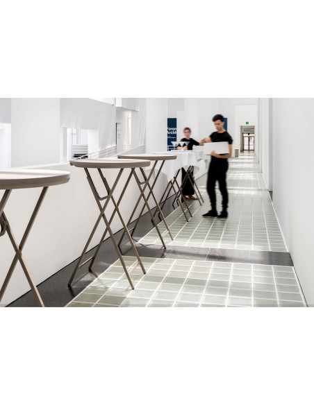 Instalacion con mesas plegable Premium COCKTAIL 30 Instalacion con mesas plegable Premium COCKTAIL 30