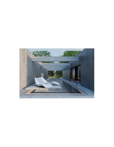 Tumbona Havana de Joluce en piscina de hotel