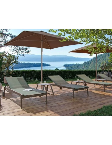 Parasol Eolo Puretí descontaminante en piscina